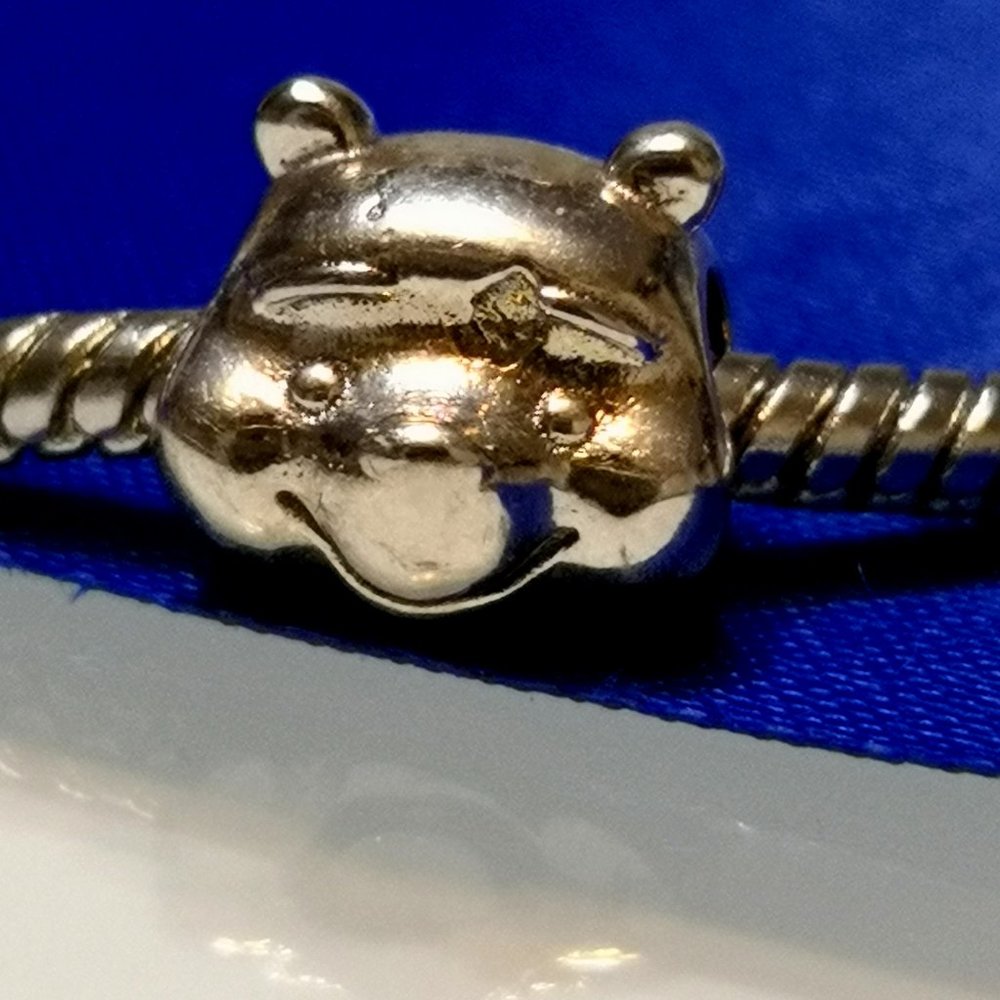 pooh bear .new charm .silver 925